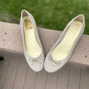 Gently used tan flats!